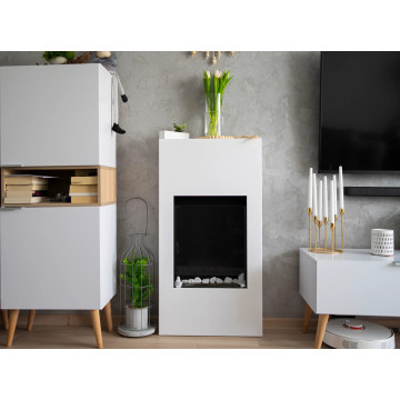 Moderne witte matte vrijstaande biohaard met glas